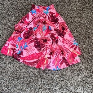Pink feather patten shorts